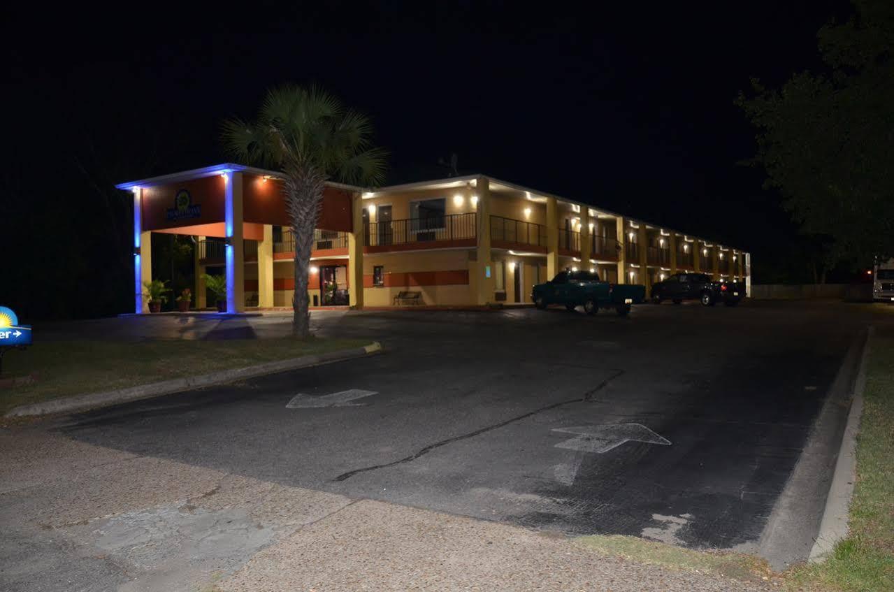 Days Inn Cheraw Eksteriør bilde